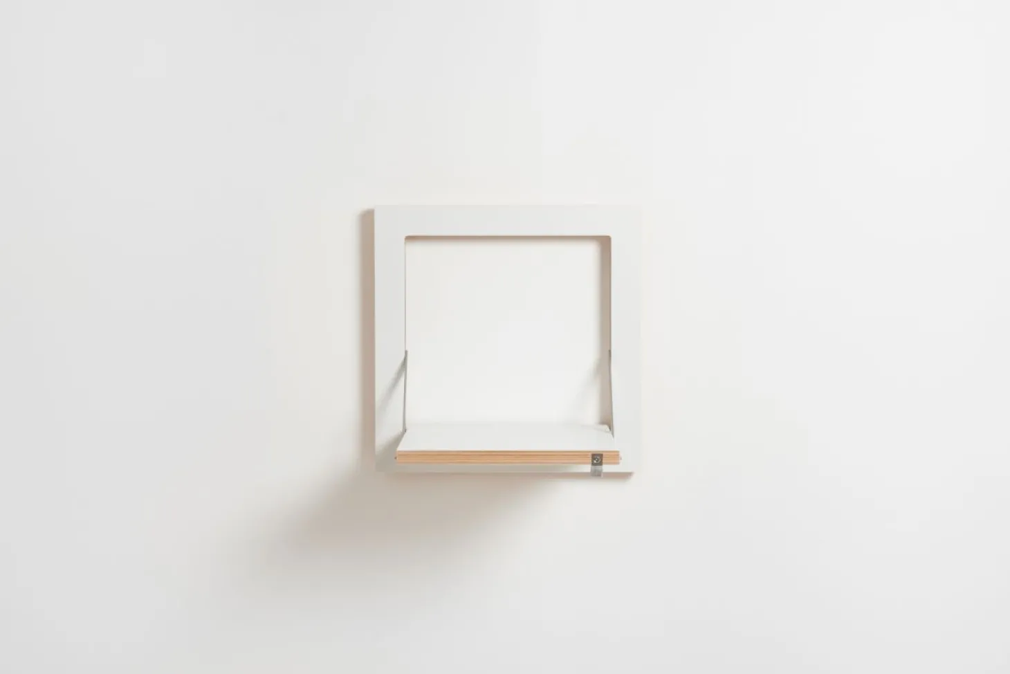 AMBIVALENZ Fläpps Regal 40 x 40 cm Weiß