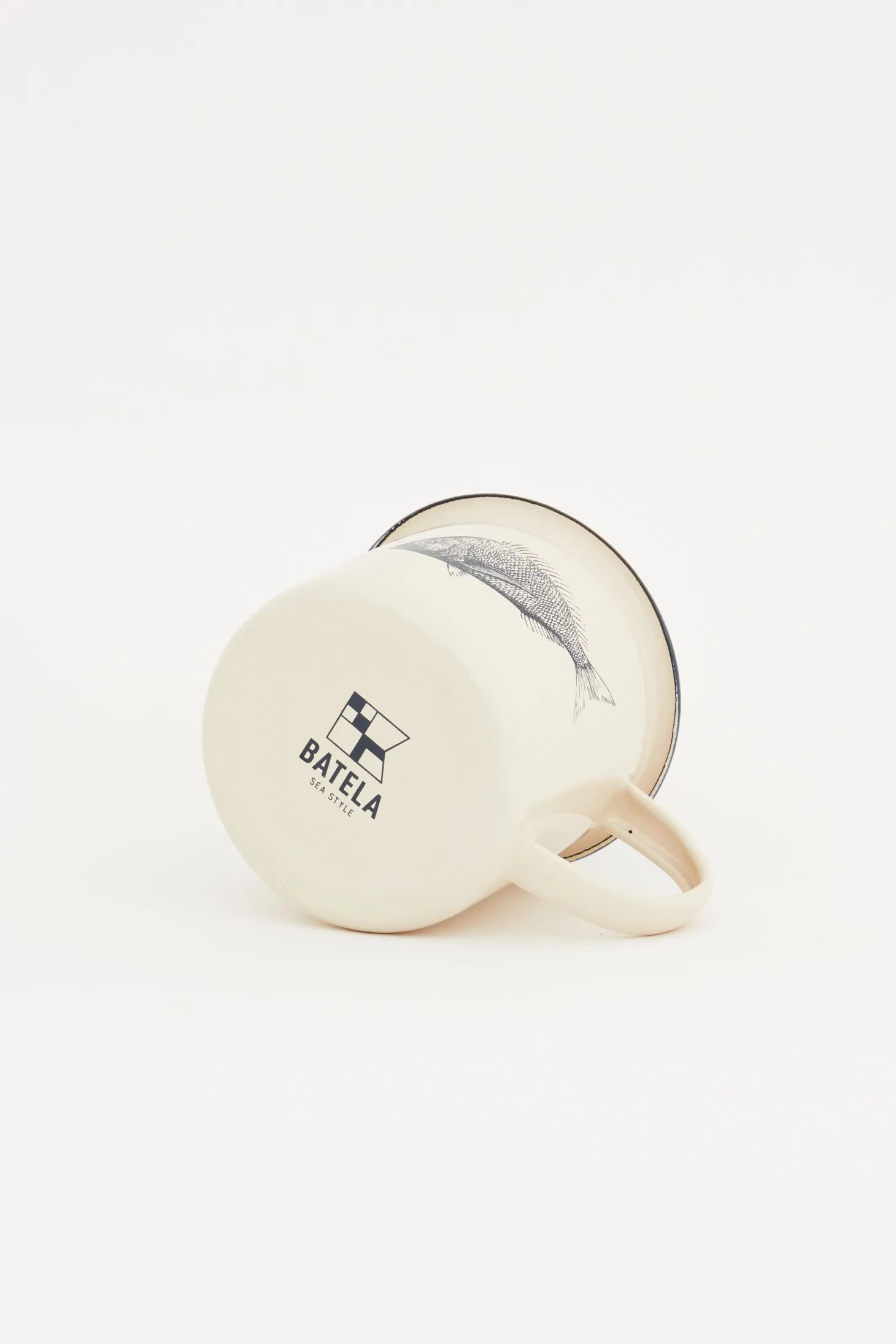 Batela Metalltrinkbecher Fischmotiv, Höhe 8 cm