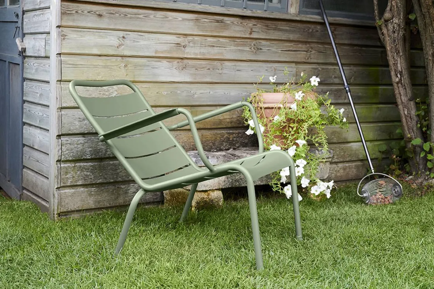 Fermob Luxembourg Tiefer Sessel Maya-Blau