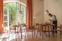 Fermob Studie Sessel Holz mit Armlehne Marshmallow