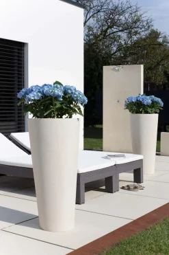 Fleur Ami Polystone Conical Outdoor Bodenvase Ø 43 cm, Höhe 80 cm grau
