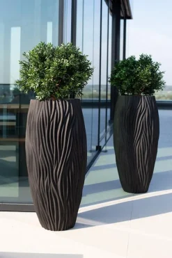 Fleur Ami River Bodenvase wellenförmige Struktur Ø 38 cm, Höhe 70 cm schwarz