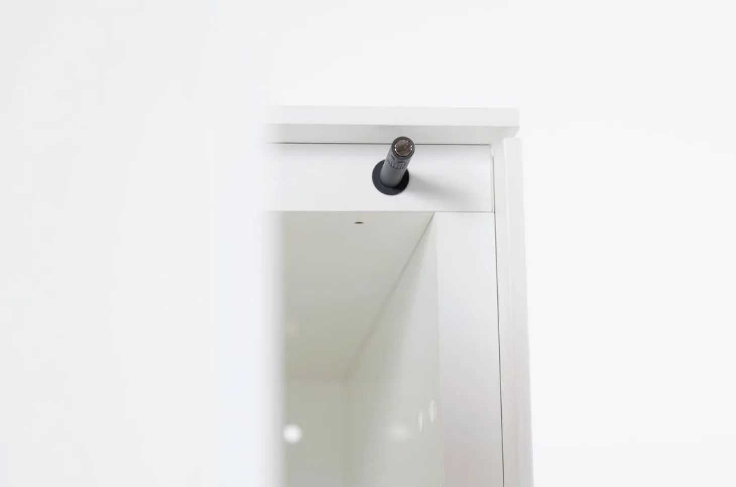 form1 Connect Container mit Drehtüre niedrig Anschlag links