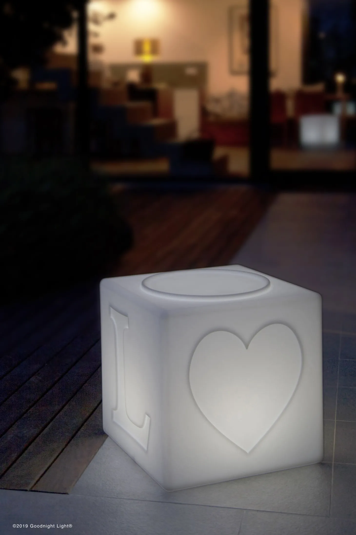 GOODNIGHT-light® Leuchtwürfel Oudoor "LOVE Lamp" Höhe 43 cm