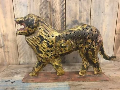 Grün Form Metall Löwe