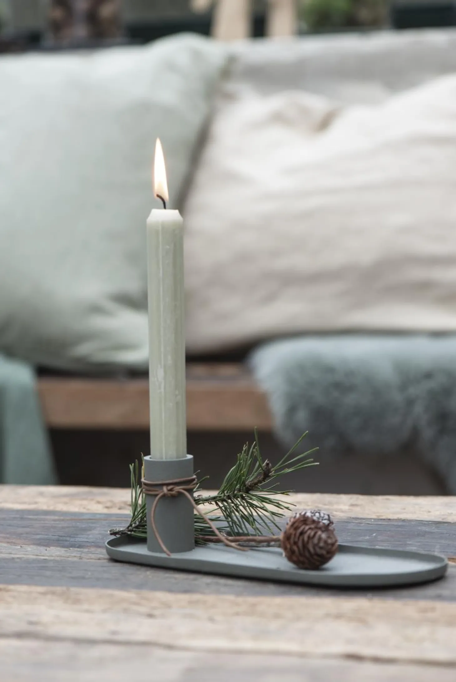 IB laursen Kerzenhalter für Stabkerze mit Tablett staubig grün