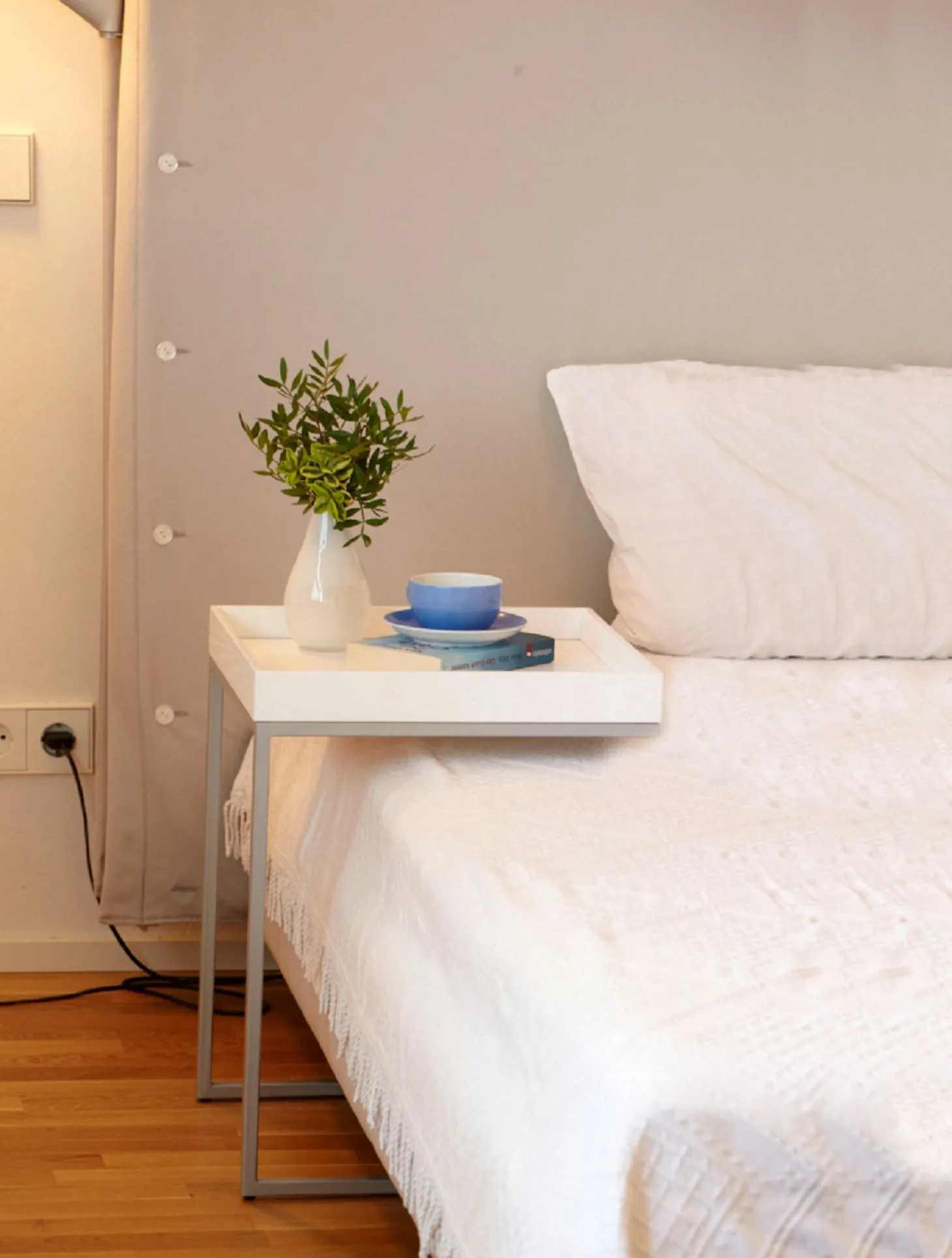 Jan Kurtz Beistelltisch Pizzo U-Form Tablett Eiche Natur / Gestell Lunasilber