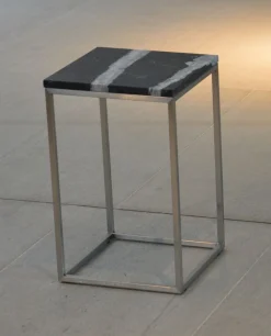 Jan Kurtz Beistelltisch Pino Marmor Säulenform Gestell lunasilber Platte guatemala