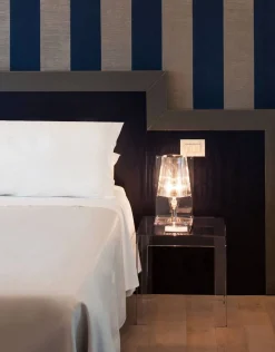 Kartell Beistelltisch Jolly glasklar