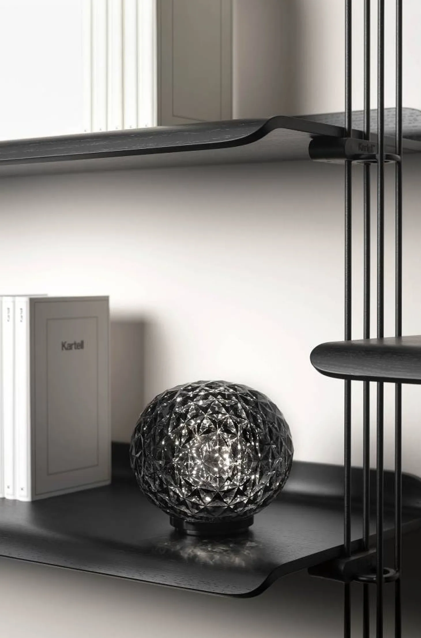 Kartell Mini Planet Indoorleuchte rauch