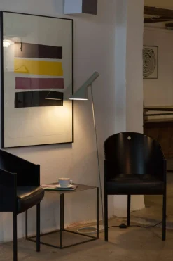 Louis Poulsen AJ Stehleuchte pale petroleum