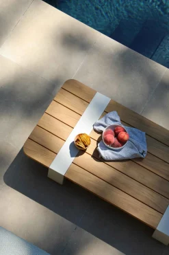 4-M Design Dox flacher Lounge Tisch mit Teak Oberfläche