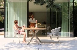 4-M Design Jack Bequemer Outdoor Polstersessel Mokka - Latte, Vertikal