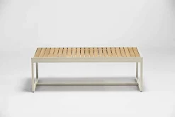4-M Design Nest flacher Outdoor Beistelltisch aus Teak Oberfläche Mokka