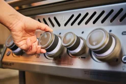 Napoleon Edelstahl Gasgrill ROGUE® SE 425 RSIB mit Infrarot Seiten- und Rückenbrennern