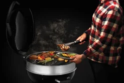 Napoleon PRO18 Holzkohle Kugelgrill schwarz