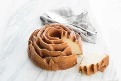 Nordic Ware Kuchenform Rose Bundt Pan