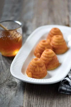 Nordic Ware Muffinform Bienenstock Beehive Cakelet Pan