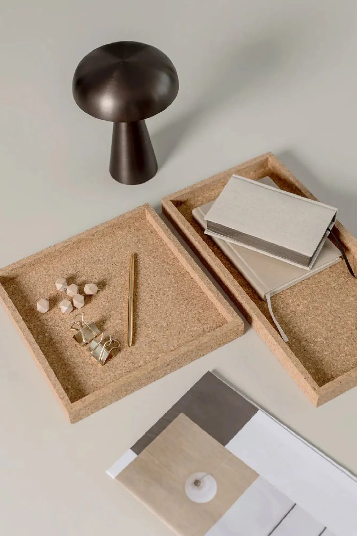 Novoform Korktablett - vielseitige Ablage 20 x 40 x 3 cm geräuchert