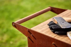 RB73 Ker Holzlager und Wagen aus Cortenstahl