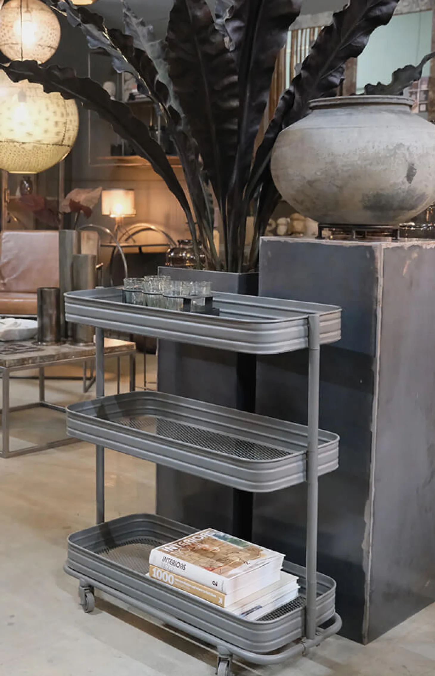 Trademark Living Vega Eisenrollwagen- Zink