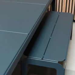 Weltevree Bended bench / Outdoor Bank ohne Rückenlehne grau/blau