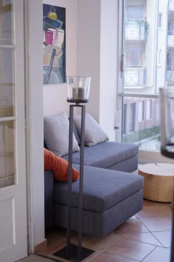 WMG Eisen-Windlicht Ludowik + Gratiszugabe Kerze Ivory